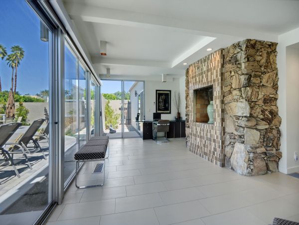 Palm Springs Home 991923