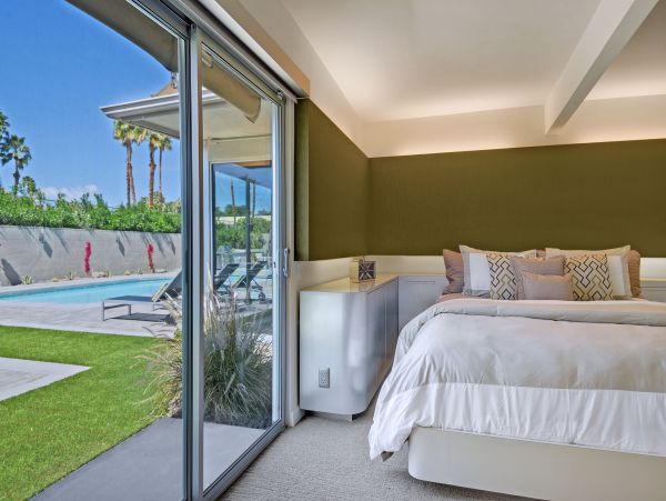 Palm Springs Home 991923
