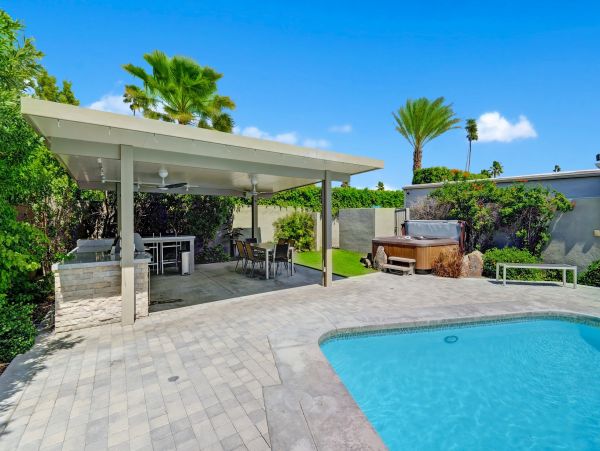 Palm Springs Home 991923