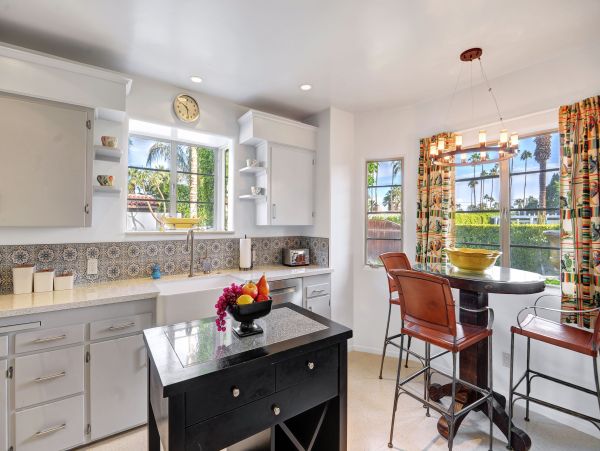 Palm Springs Home 991924