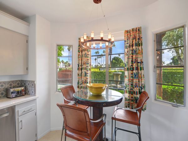 Palm Springs Home 991924