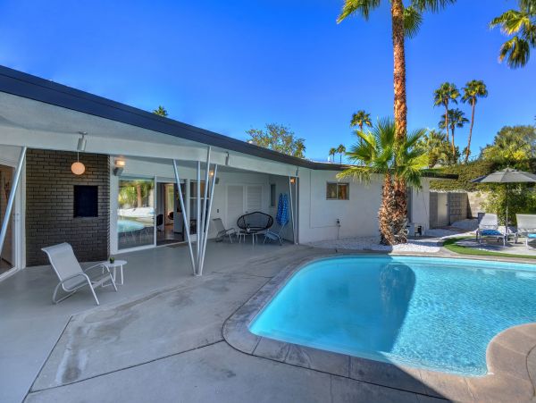 Palm Springs Home 991927