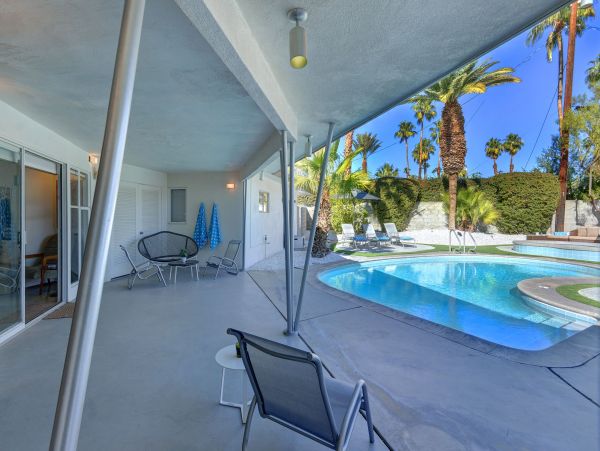 Palm Springs Home 991927
