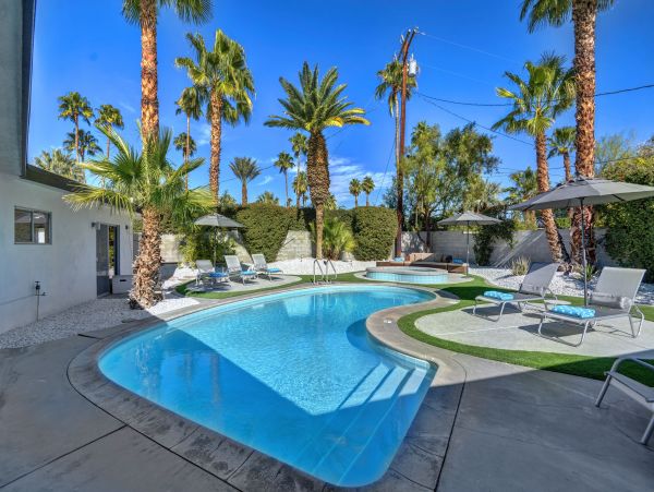 Palm Springs Home 991927