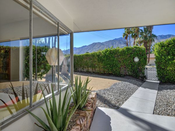 Palm Springs Home 991927