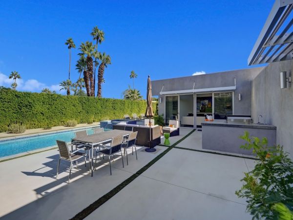 Palm Springs Home 991936