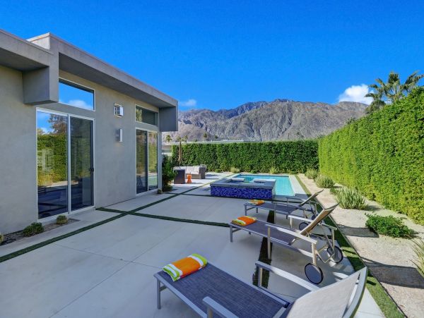 Palm Springs Home 991936