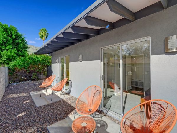 Palm Springs Home 991937
