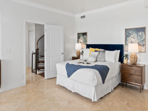 Private Pool Carlsbad Vacation Home 9 Bedrooms Lagoon Front