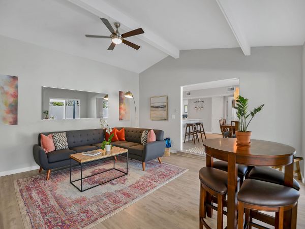 Palm Springs Home 991944