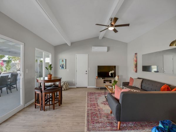Palm Springs Home 991944