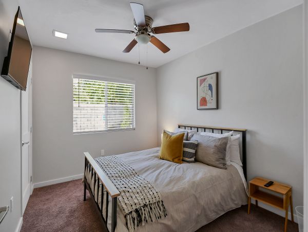 Palm Springs Home 991944