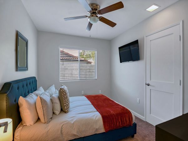 Palm Springs Home 991944