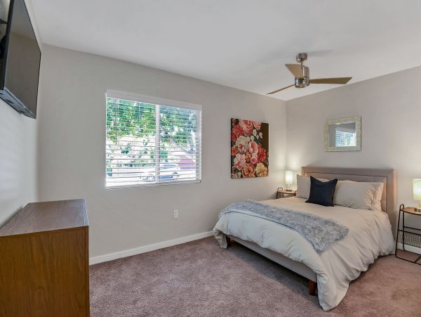 Palm Springs Home 991944