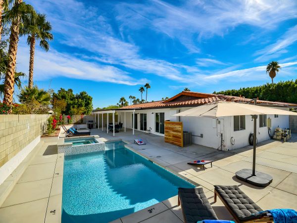 Palm Springs Home 991944