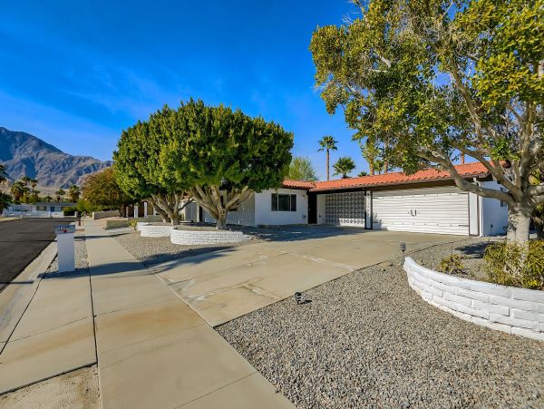 Palm Springs Home 991944