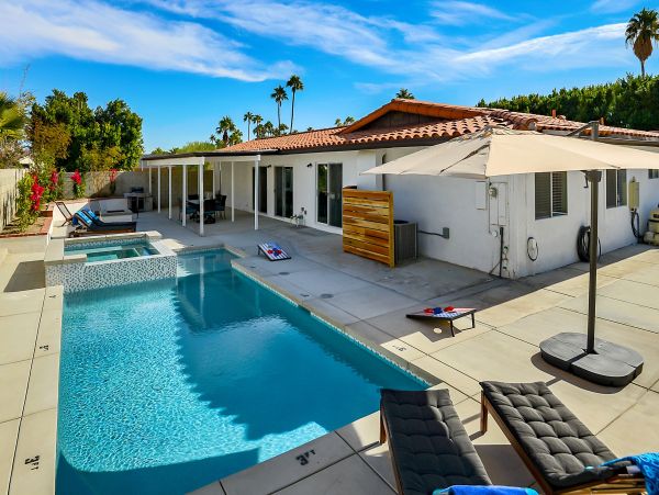 Palm Springs Home 991944