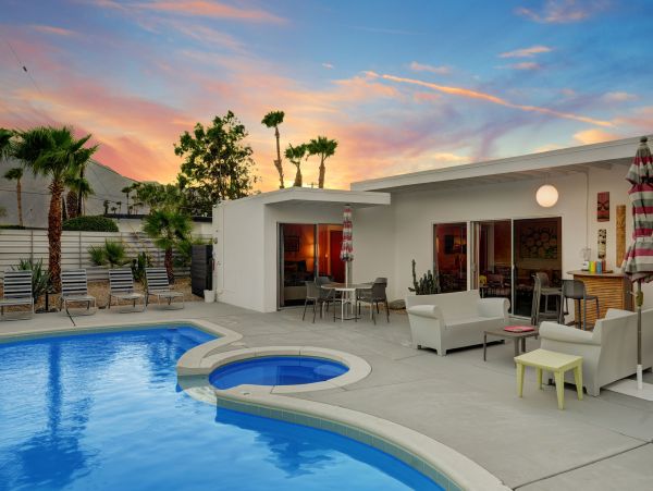 Palm Springs Home 991945