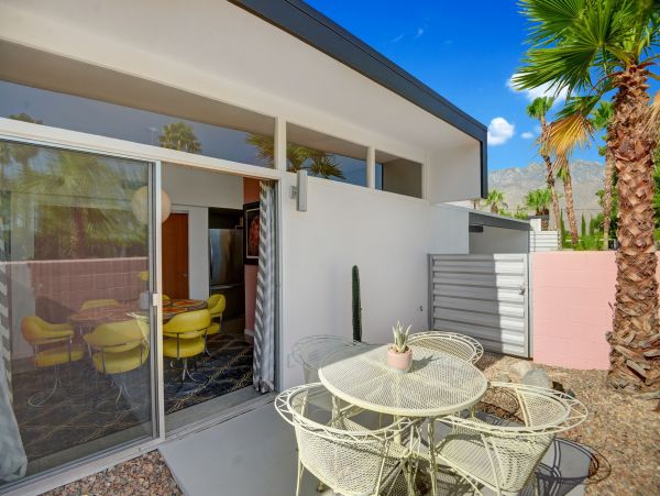 Palm Springs Home 991945
