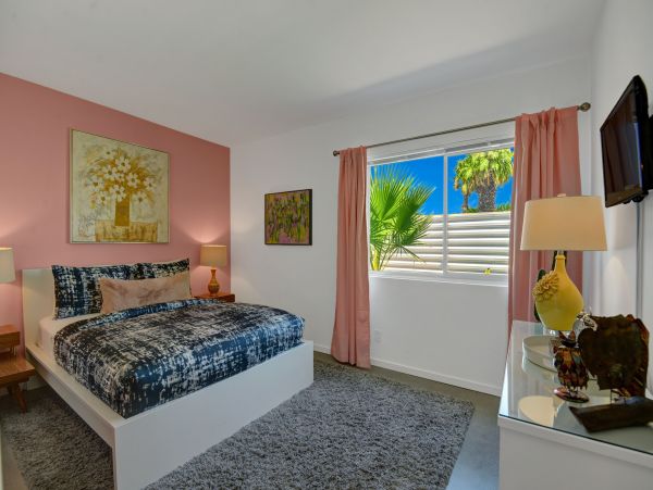 Palm Springs Home 991945