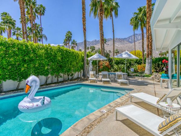Palm Springs Home 991946