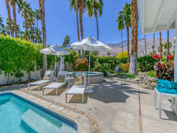 Palm Springs Home 991946