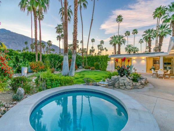 Palm Springs Home 991946