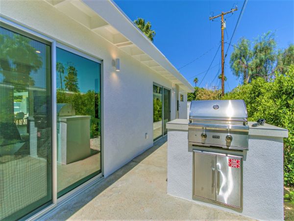 Palm Springs Home 991946