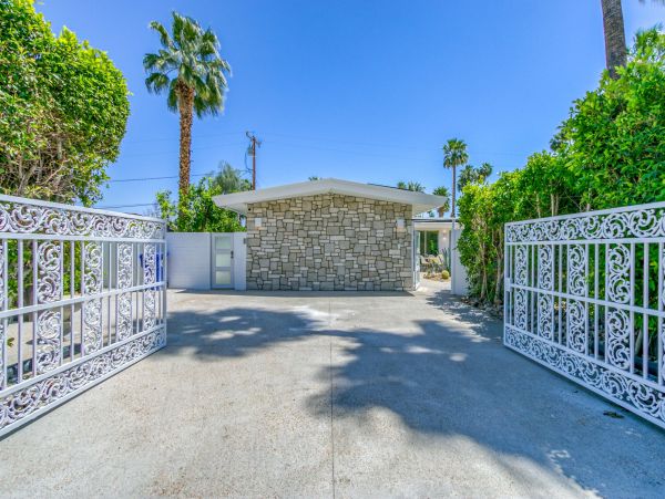 Palm Springs Home 991946