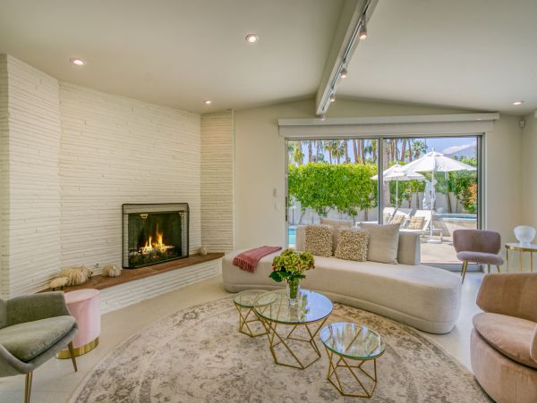 Palm Springs Home 991946