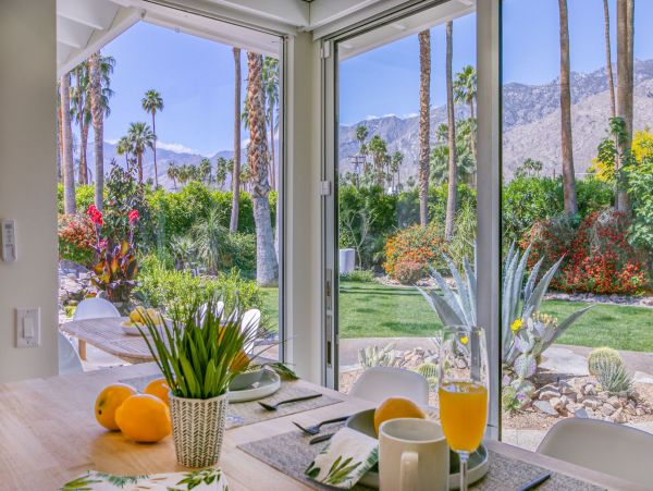 Palm Springs Home 991946