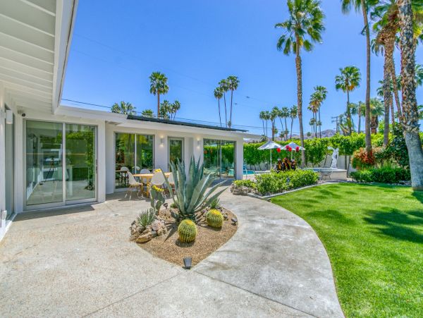 Palm Springs Home 991946
