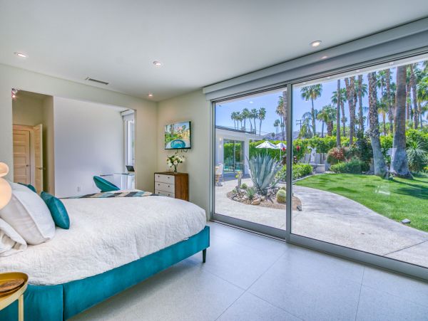 Palm Springs Home 991946