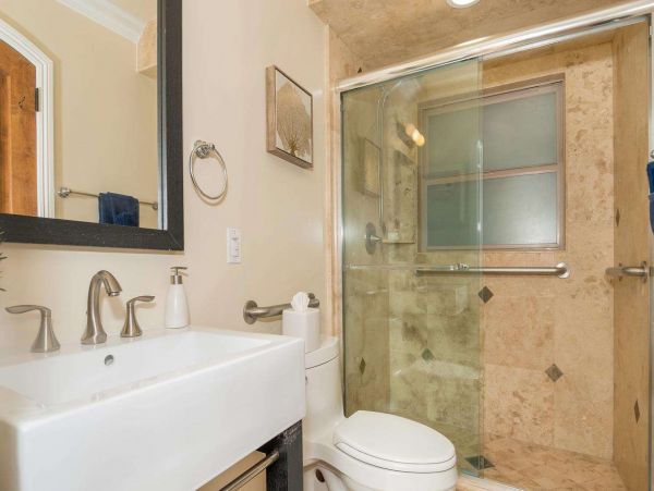 Oceanside Eight Bedroom Vacation Rental Home wit Private Spa