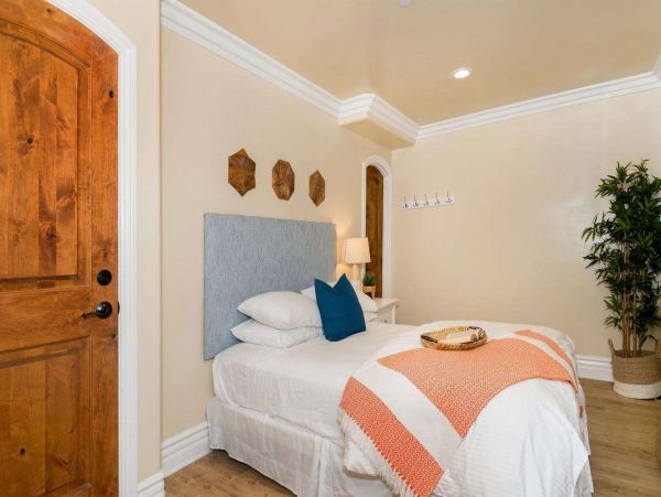 Oceanside Eight Bedroom Vacation Rental Home wit Private Spa
