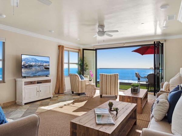 Oceanside Eight Bedroom Vacation Rental Home wit Private Spa
