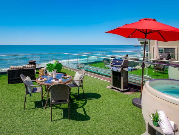 Oceanside Eight Bedroom Vacation Rental Home wit Private Spa