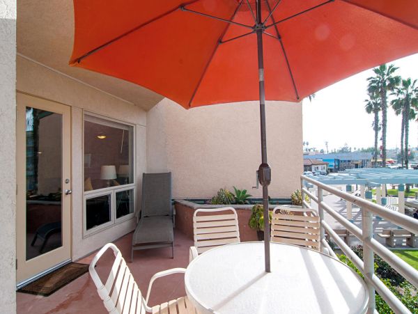 San Diego Beach Communities North Condo 991955