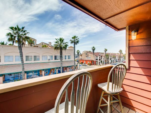 San Diego Beach Communities North Condo 991958