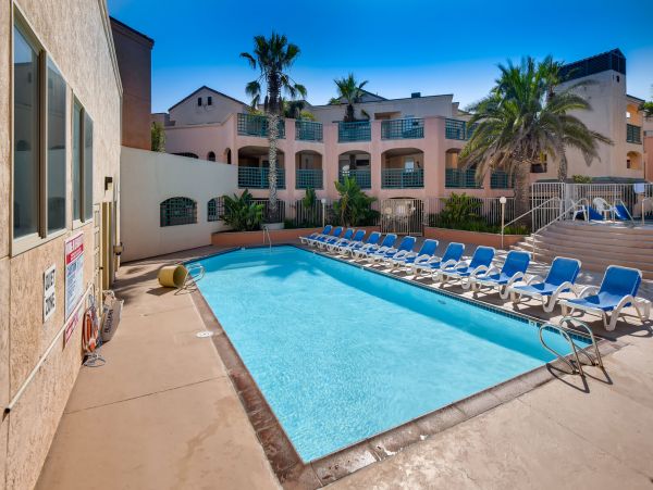 San Diego Beach Communities North Condo 991959