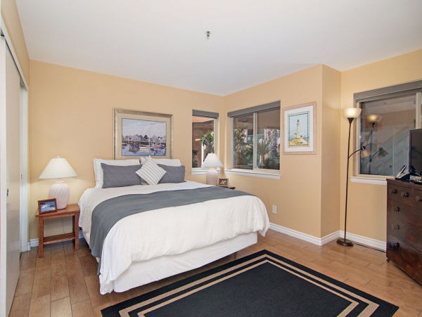 San Diego Beach Communities North Condo 991968