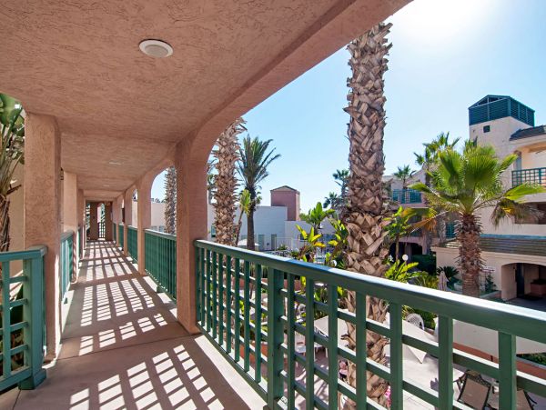 San Diego Beach Communities North Condo 991970