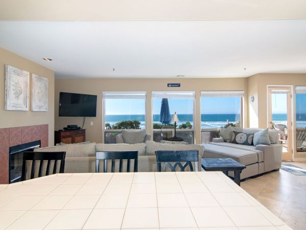 San Diego Beach Communities North Condo 991974