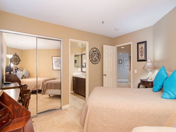 San Diego Beach Communities North Condo 991974