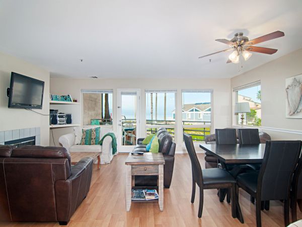 San Diego Beach Communities North Condo 991976