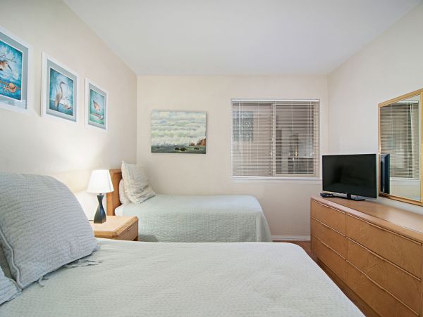 San Diego Beach Communities North Condo 991976