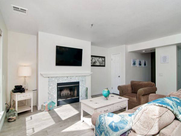 San Diego Beach Communities North Condo 991977