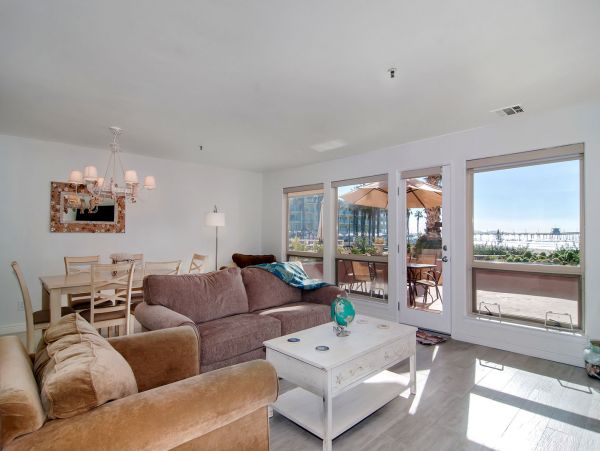 San Diego Beach Communities North Condo 991977