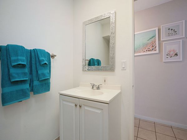 San Diego Beach Communities North Condo 991978
