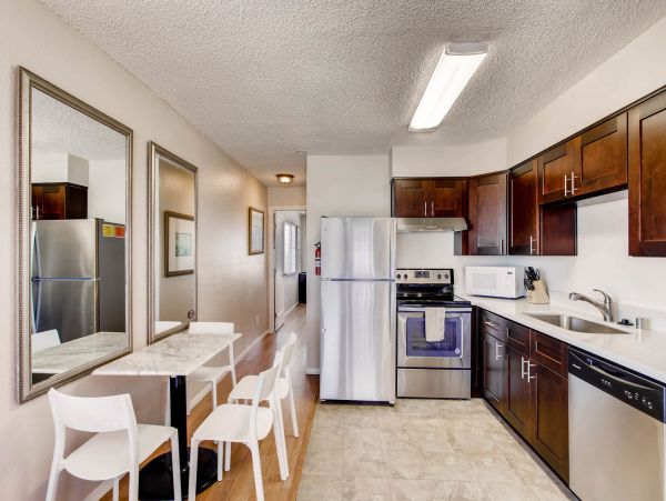 San Diego Beach Communities North Condo 991981
